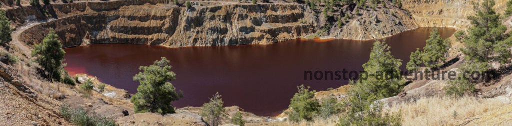 Sehenswürdigkeit Mitsero Mine mit rotem See